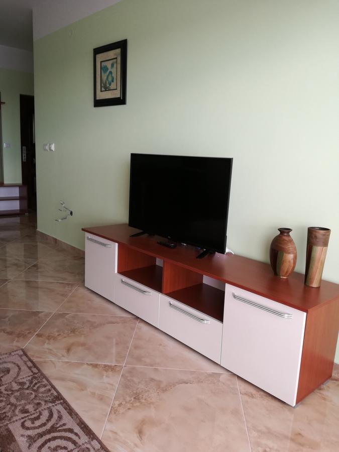 Apartment Sea Space 3 Dobra Voda Exterior photo