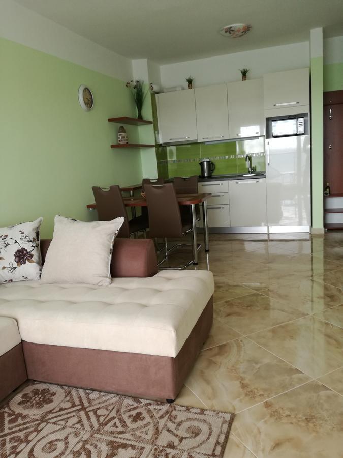Apartment Sea Space 3 Dobra Voda Exterior photo