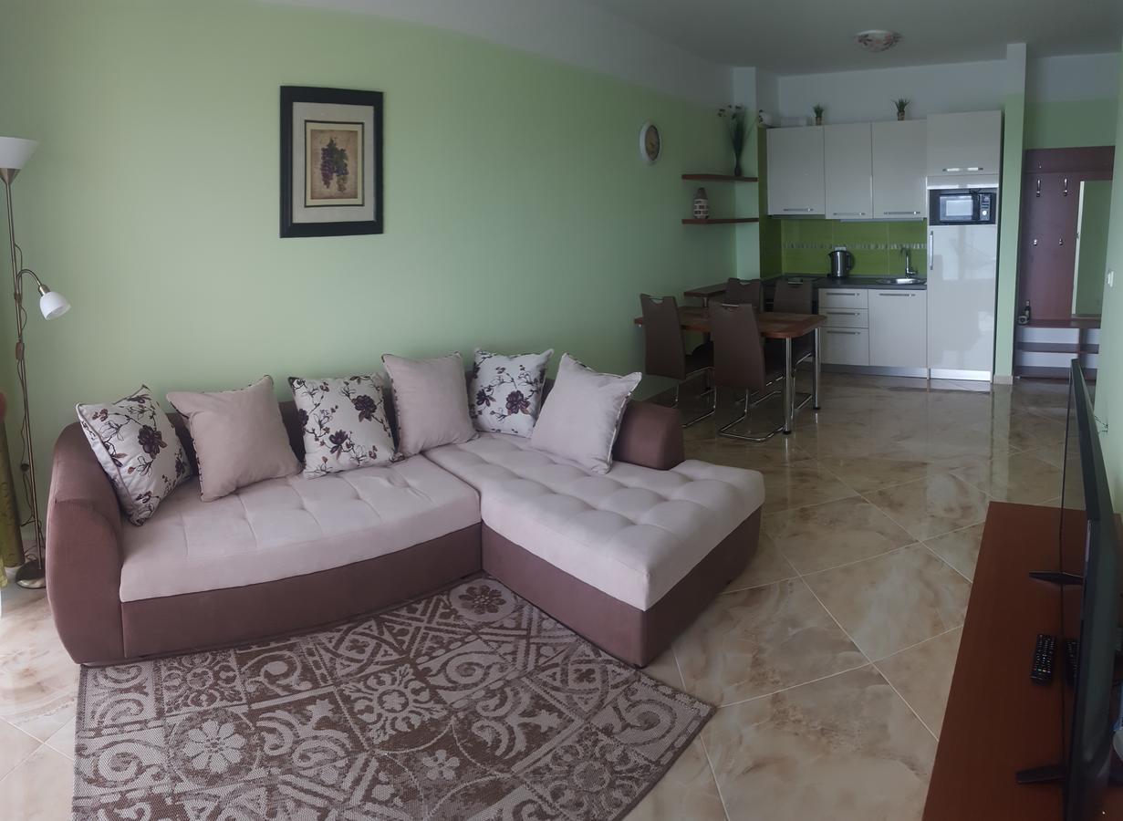 Apartment Sea Space 3 Dobra Voda Exterior photo